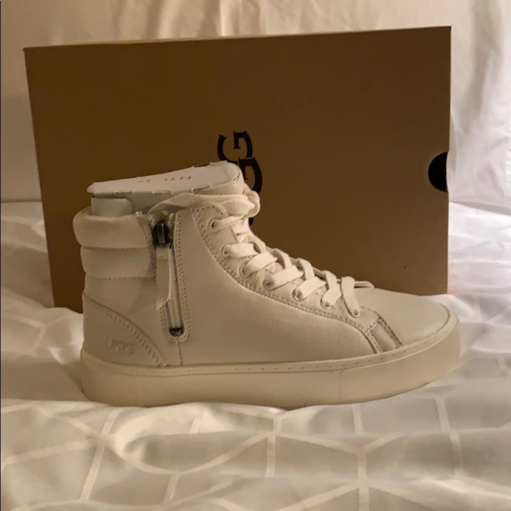 UGG Olli